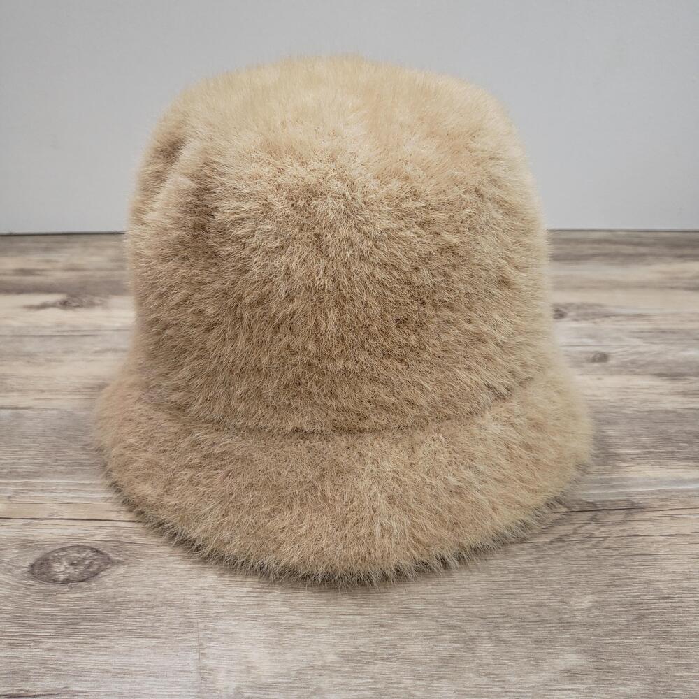 Zara Hat Bucket Fitted Womens 7 Beige Fuzzy Knit Lined Winter Soft Furry Cozy